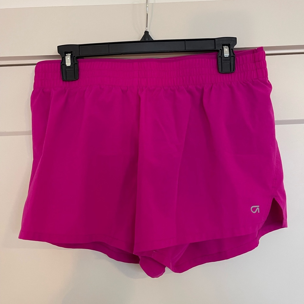 GAP Women's Fuchsia Athletic Shorts